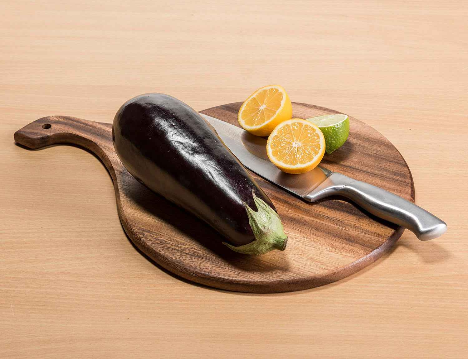 Round Charcuterie Boards for Elegant Entertaining - Alphamona