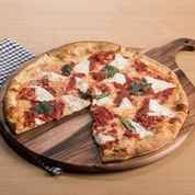 Round Charcuterie Boards for Elegant Entertaining - Alphamona